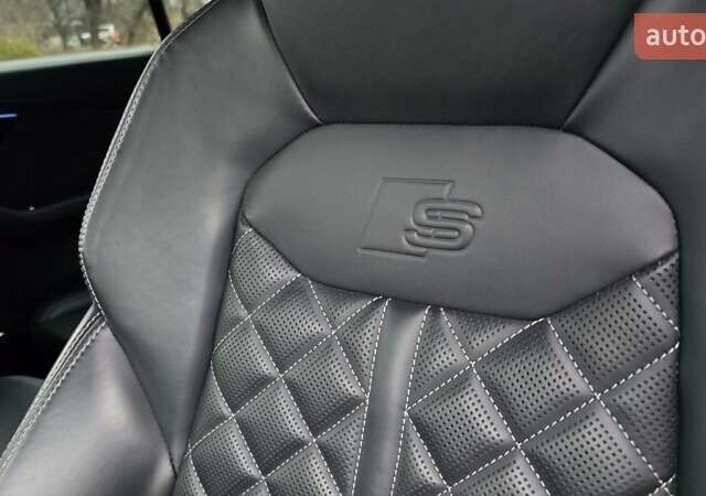 Черный Ауди Q8, объемом двигателя 2.97 л и пробегом 141 тыс. км за 67900 $, фото 17 на Automoto.ua