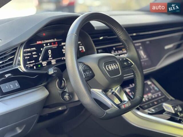 Черный Ауди Q8, объемом двигателя 2.97 л и пробегом 36 тыс. км за 64800 $, фото 24 на Automoto.ua