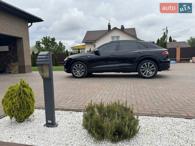Ауді Q8 2021 у Сумах на Automoto.ua Чорний Ауді Q8, об'ємом двигуна 2.97 л та пробігом 75 тис. км за 69999 $, фото 8 на Automoto.ua