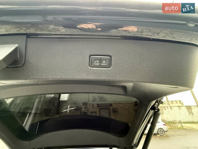 Черный Ауди Q8, объемом двигателя 3 л и пробегом 132 тыс. км за 56500 $, фото 47 на Automoto.ua