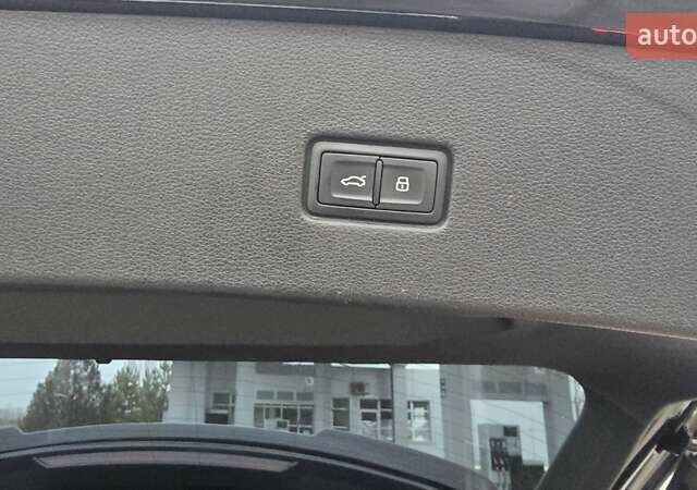 Черный Ауди Q8, объемом двигателя 2.97 л и пробегом 141 тыс. км за 67900 $, фото 21 на Automoto.ua