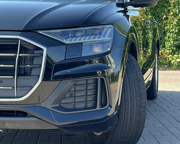 Черный Ауди Q8, объемом двигателя 3 л и пробегом 72 тыс. км за 69000 $, фото 5 на Automoto.ua