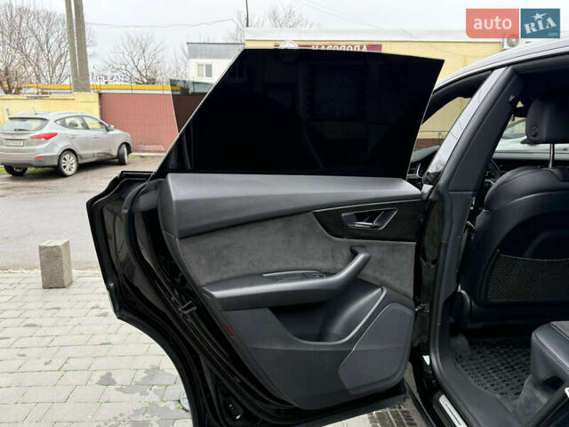 Черный Ауди Q8, объемом двигателя 3 л и пробегом 132 тыс. км за 56500 $, фото 36 на Automoto.ua