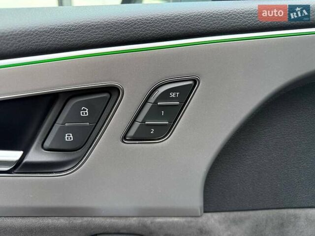 Чорний Ауді Q8, об'ємом двигуна 2.97 л та пробігом 60 тис. км за 70990 $, фото 17 на Automoto.ua