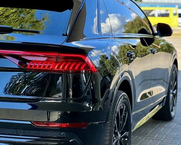 Черный Ауди Q8, объемом двигателя 2.97 л и пробегом 36 тыс. км за 64800 $, фото 13 на Automoto.ua