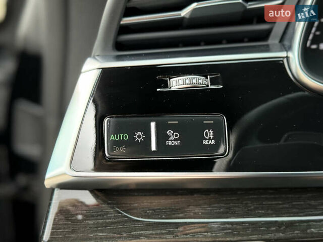 Черный Ауди Q8, объемом двигателя 2.97 л и пробегом 96 тыс. км за 65000 $, фото 43 на Automoto.ua