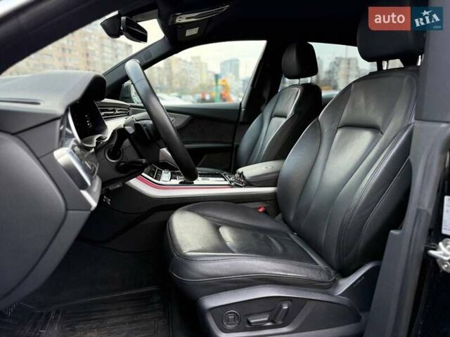 Чорний Ауді Q8, об'ємом двигуна 2.97 л та пробігом 60 тис. км за 70990 $, фото 11 на Automoto.ua