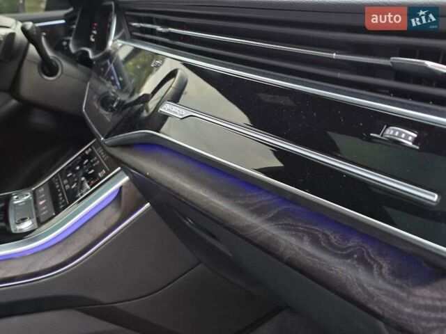 Чорний Ауді Q8, об'ємом двигуна 3 л та пробігом 148 тис. км за 54999 $, фото 36 на Automoto.ua