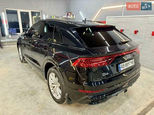 Чорний Ауді Q8, об'ємом двигуна 3 л та пробігом 56 тис. км за 68000 $, фото 3 на Automoto.ua