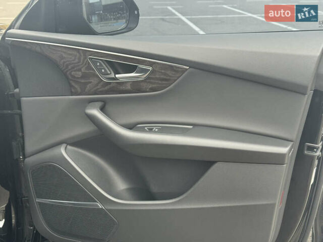 Чорний Ауді Q8, об'ємом двигуна 3 л та пробігом 36 тис. км за 55800 $, фото 26 на Automoto.ua