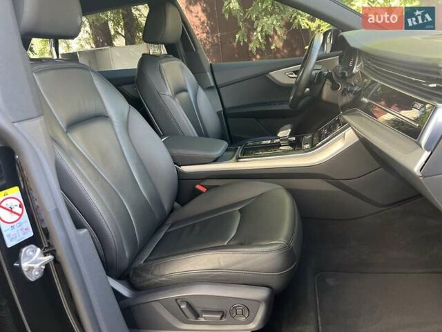 Черный Ауди Q8, объемом двигателя 2.97 л и пробегом 36 тыс. км за 64800 $, фото 43 на Automoto.ua