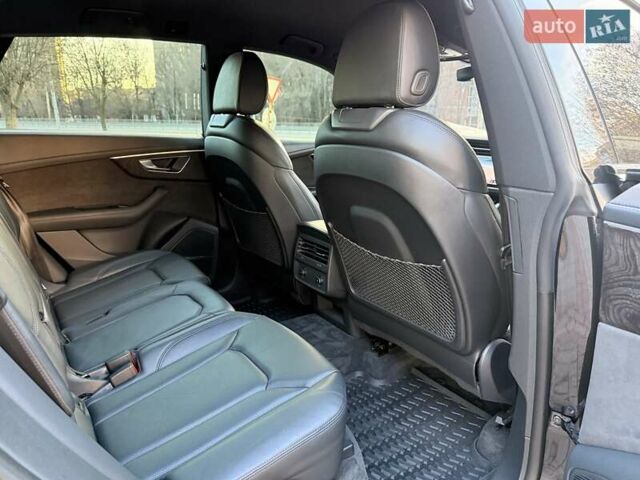 Черный Ауди Q8, объемом двигателя 2.97 л и пробегом 161 тыс. км за 58300 $, фото 27 на Automoto.ua