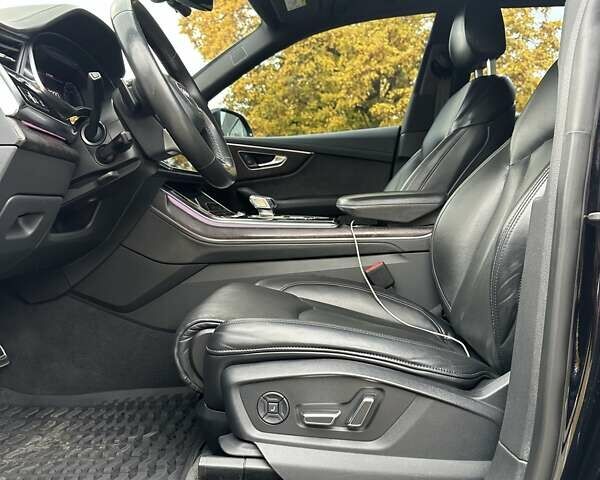 Чорний Ауді Q8, об'ємом двигуна 2.97 л та пробігом 150 тис. км за 68500 $, фото 19 на Automoto.ua