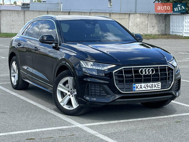 Черный Ауди Q8, объемом двигателя 3 л и пробегом 72 тыс. км за 69000 $, фото 2 на Automoto.ua