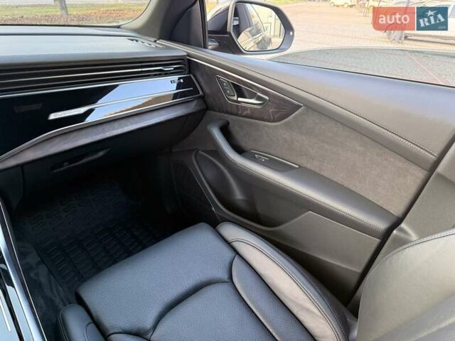 Черный Ауди Q8, объемом двигателя 2.97 л и пробегом 161 тыс. км за 58300 $, фото 35 на Automoto.ua