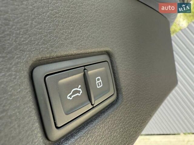 Черный Ауди Q8, объемом двигателя 2.97 л и пробегом 82 тыс. км за 71000 $, фото 20 на Automoto.ua