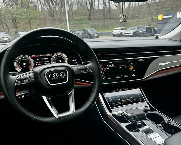 Черный Ауди Q8, объемом двигателя 3 л и пробегом 78 тыс. км за 73333 $, фото 9 на Automoto.ua