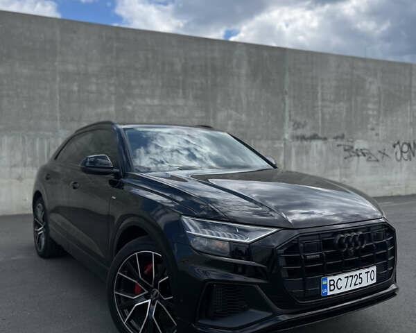 Черный Ауди Q8, объемом двигателя 3 л и пробегом 43 тыс. км за 67600 $, фото 1 на Automoto.ua