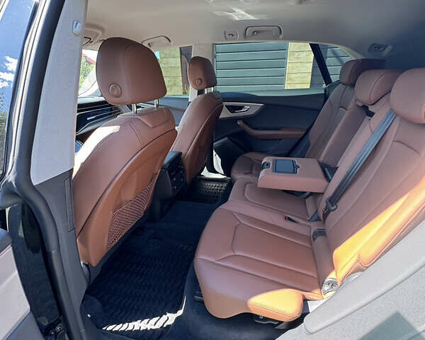 Черный Ауди Q8, объемом двигателя 2.97 л и пробегом 74 тыс. км за 67000 $, фото 12 на Automoto.ua