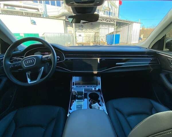 Черный Ауди Q8, объемом двигателя 3 л и пробегом 30 тыс. км за 67800 $, фото 16 на Automoto.ua