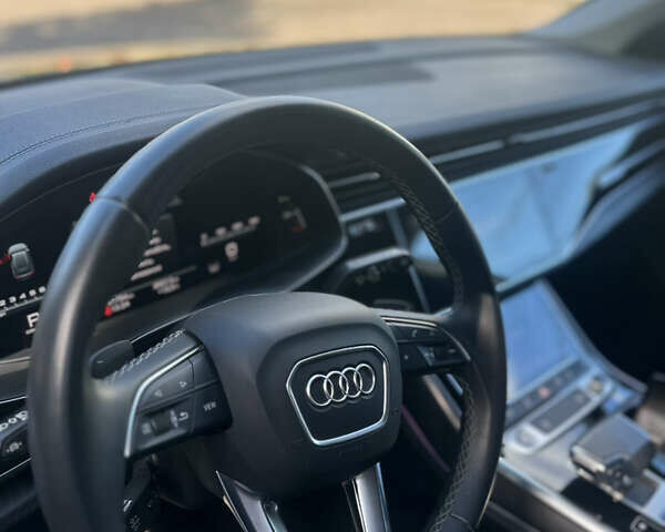 Чорний Ауді Q8, об'ємом двигуна 3 л та пробігом 42 тис. км за 63500 $, фото 10 на Automoto.ua