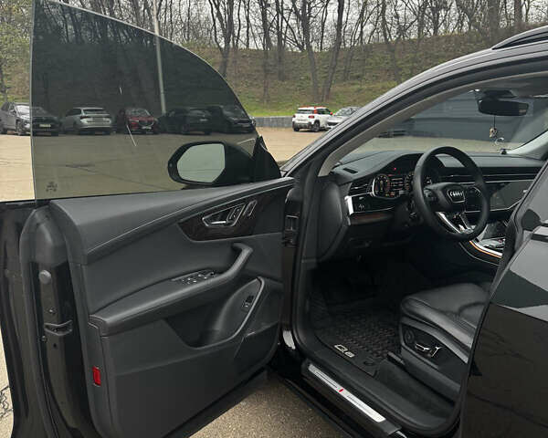 Чорний Ауді Q8, об'ємом двигуна 3 л та пробігом 75 тис. км за 73399 $, фото 17 на Automoto.ua