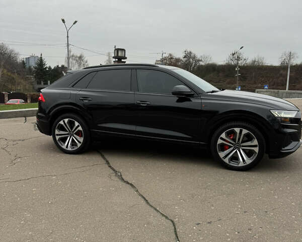 Черный Ауди Q8, объемом двигателя 3 л и пробегом 78 тыс. км за 73333 $, фото 3 на Automoto.ua