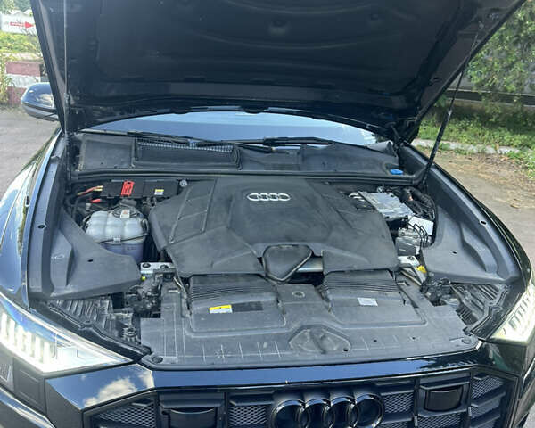 Чорний Ауді Q8, об'ємом двигуна 3 л та пробігом 42 тис. км за 63500 $, фото 18 на Automoto.ua