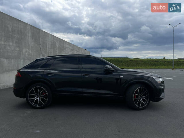 Черный Ауди Q8, объемом двигателя 3 л и пробегом 43 тыс. км за 67600 $, фото 4 на Automoto.ua