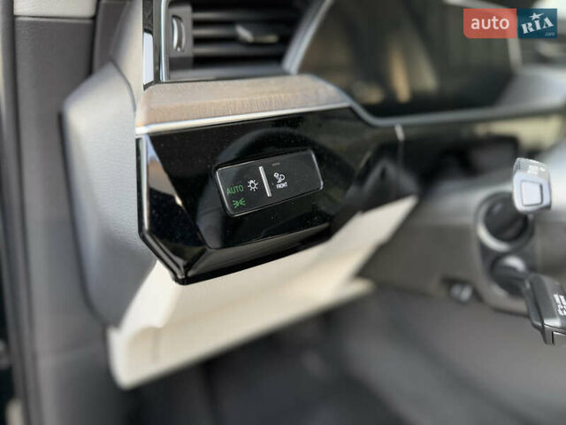 Чорний Ауді Q8, об'ємом двигуна 0 л та пробігом 29 тис. км за 52500 $, фото 19 на Automoto.ua