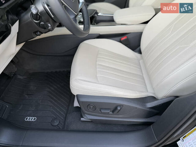 Чорний Ауді Q8, об'ємом двигуна 0 л та пробігом 29 тис. км за 52500 $, фото 25 на Automoto.ua