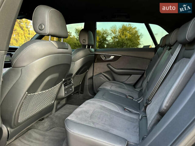 Черный Ауди Q8, объемом двигателя 2.97 л и пробегом 37 тыс. км за 83800 $, фото 59 на Automoto.ua