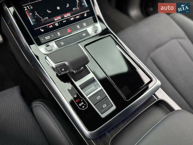 Черный Ауди Q8, объемом двигателя 2.97 л и пробегом 38 тыс. км за 87900 $, фото 42 на Automoto.ua