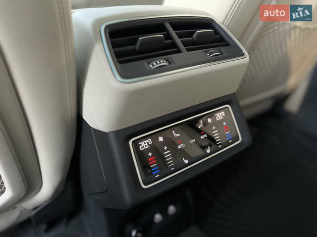 Чорний Ауді Q8, об'ємом двигуна 0 л та пробігом 29 тис. км за 52500 $, фото 33 на Automoto.ua