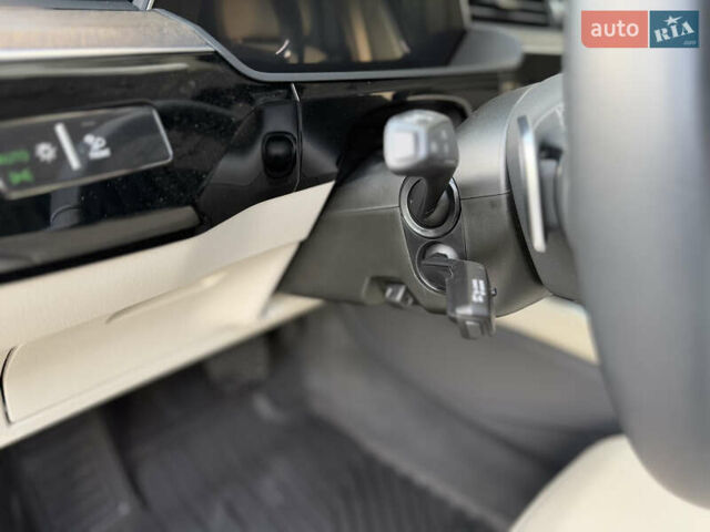 Чорний Ауді Q8, об'ємом двигуна 0 л та пробігом 29 тис. км за 52500 $, фото 20 на Automoto.ua