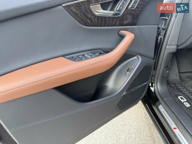 Черный Ауди Q8, объемом двигателя 3 л и пробегом 26 тыс. км за 69999 $, фото 10 на Automoto.ua