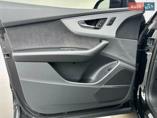 Черный Ауди Q8, объемом двигателя 2.97 л и пробегом 27 тыс. км за 88888 $, фото 43 на Automoto.ua