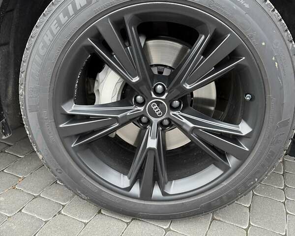 Черный Ауди Q8, объемом двигателя 2.97 л и пробегом 999 тыс. км за 97500 $, фото 23 на Automoto.ua