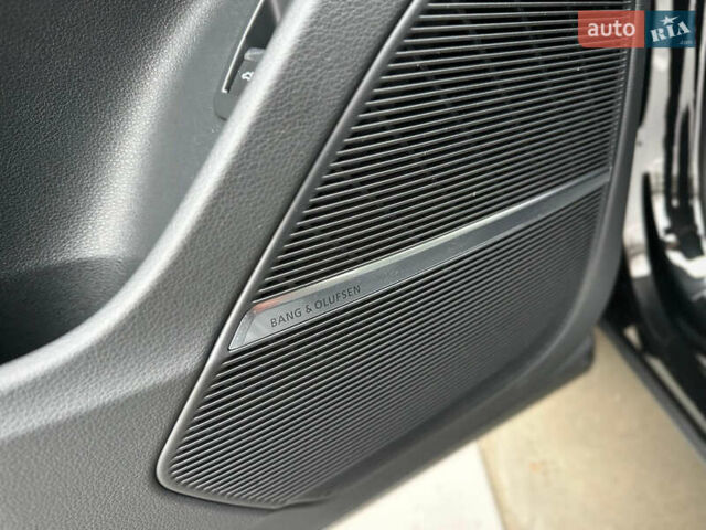 Черный Ауди Q8, объемом двигателя 2.97 л и пробегом 27 тыс. км за 88888 $, фото 37 на Automoto.ua