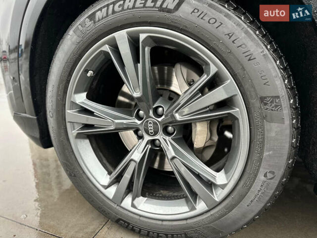 Черный Ауди Q8, объемом двигателя 2.97 л и пробегом 27 тыс. км за 88888 $, фото 26 на Automoto.ua