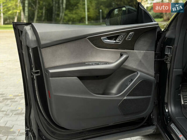 Черный Ауди Q8, объемом двигателя 2.97 л и пробегом 30 тыс. км за 92000 $, фото 20 на Automoto.ua