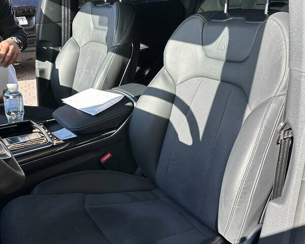 Чорний Ауді Q8, об'ємом двигуна 2.97 л та пробігом 10 тис. км за 93500 $, фото 7 на Automoto.ua