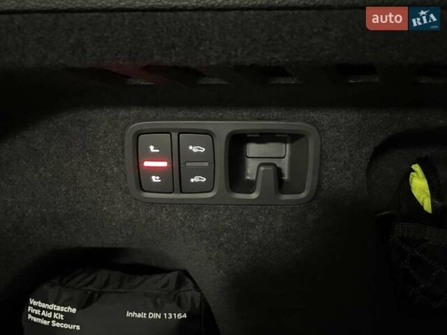 Черный Ауди Q8, объемом двигателя 2.97 л и пробегом 1 тыс. км за 112700 $, фото 21 на Automoto.ua