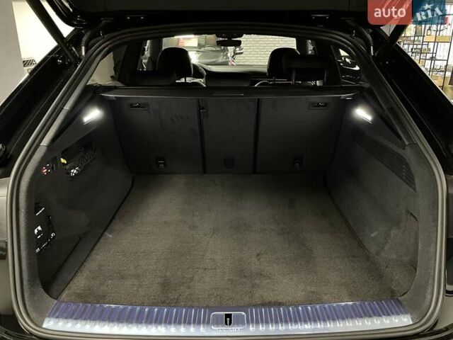 Черный Ауди Q8, объемом двигателя 2.97 л и пробегом 1 тыс. км за 112700 $, фото 22 на Automoto.ua