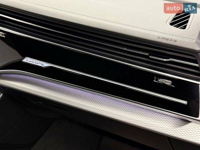 Черный Ауди Q8, объемом двигателя 2.97 л и пробегом 1 тыс. км за 113900 $, фото 50 на Automoto.ua