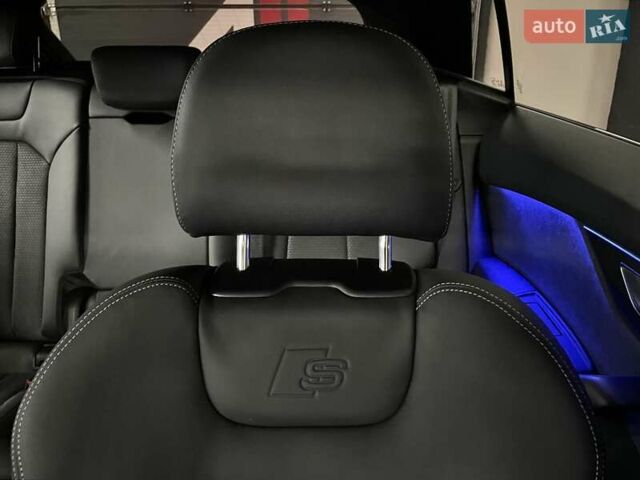 Черный Ауди Q8, объемом двигателя 2.97 л и пробегом 1 тыс. км за 112700 $, фото 30 на Automoto.ua