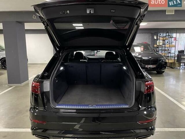 Черный Ауди Q8, объемом двигателя 2.97 л и пробегом 1 тыс. км за 112700 $, фото 19 на Automoto.ua