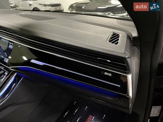 Черный Ауди Q8, объемом двигателя 2.97 л и пробегом 1 тыс. км за 112700 $, фото 44 на Automoto.ua