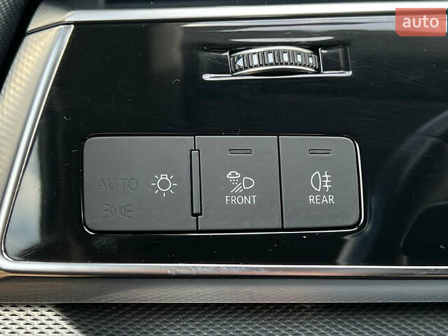 Ауди Q8 2019 в Львове на Automoto.ua Красный Ауди Q8, объемом двигателя 2.97 л и пробегом 121 тыс. км за 47999 $, фото 20 на Automoto.ua