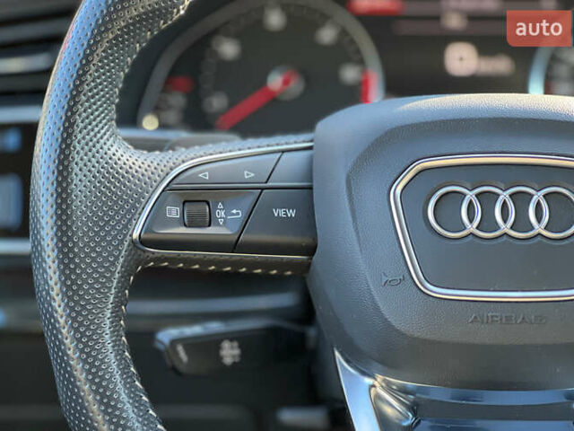 Красный Ауди Q8, объемом двигателя 2.97 л и пробегом 61 тыс. км за 60999 $, фото 12 на Automoto.ua